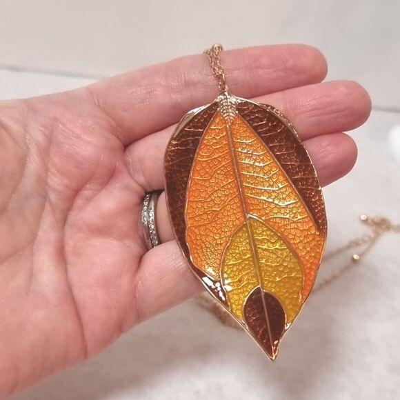FALL LEAF PENDANT SWEATER TUNIC NECKLACE - Picture 6 of 10